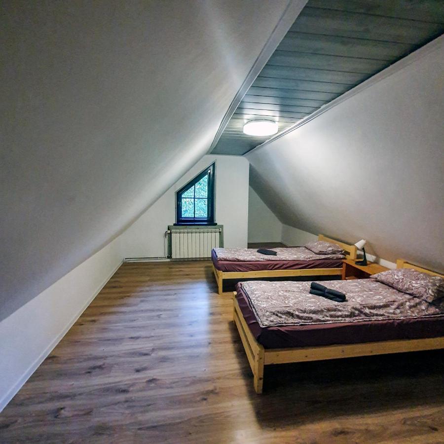 Jaszczurowka Vila *